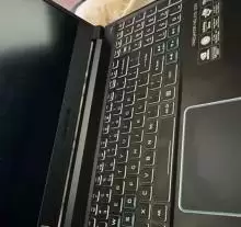 للبيع لاب توب ايسر acer predator helios 300 gaming laptop