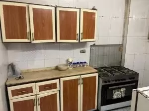 شقه مفروشه مطله على النيل للإيجار 140متر بسوهاج بجوار بنك قطر QNB