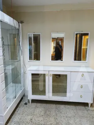 الجديد معانا بيكون شديد 🔥🔥بوفيه 160سم دلفتين خشب فيهم زجاج فاميه  3درف تلت براويز بيتعلقوا علي الحيطه رجول زان