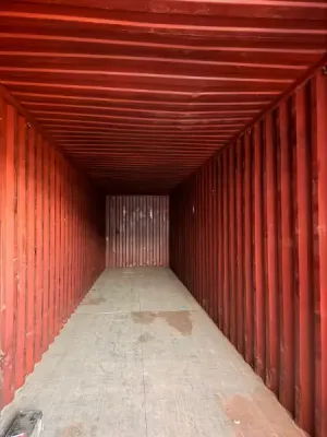 نوفر حاويات عالية الجودة بتصميمات عصرية وتنفيذ احترافي تناسب جميع الاستخدامات،