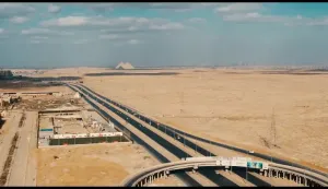 شقة فندقية ب إدارة هيلتون للبيع في سيفل سفن بالقرب من المحتف المصري الكبير و فيو الاهرامات