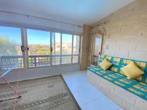 فيلا مميزة  للبيع في مارينا 6 بحمام سباحة خاص مساحة 450 متر