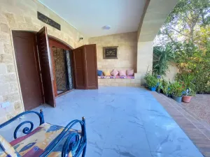 فيلا مميزة  للبيع في مارينا 6 بحمام سباحة خاص مساحة 450 متر