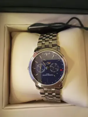 ساعة فريدريك كونستانت جديدة